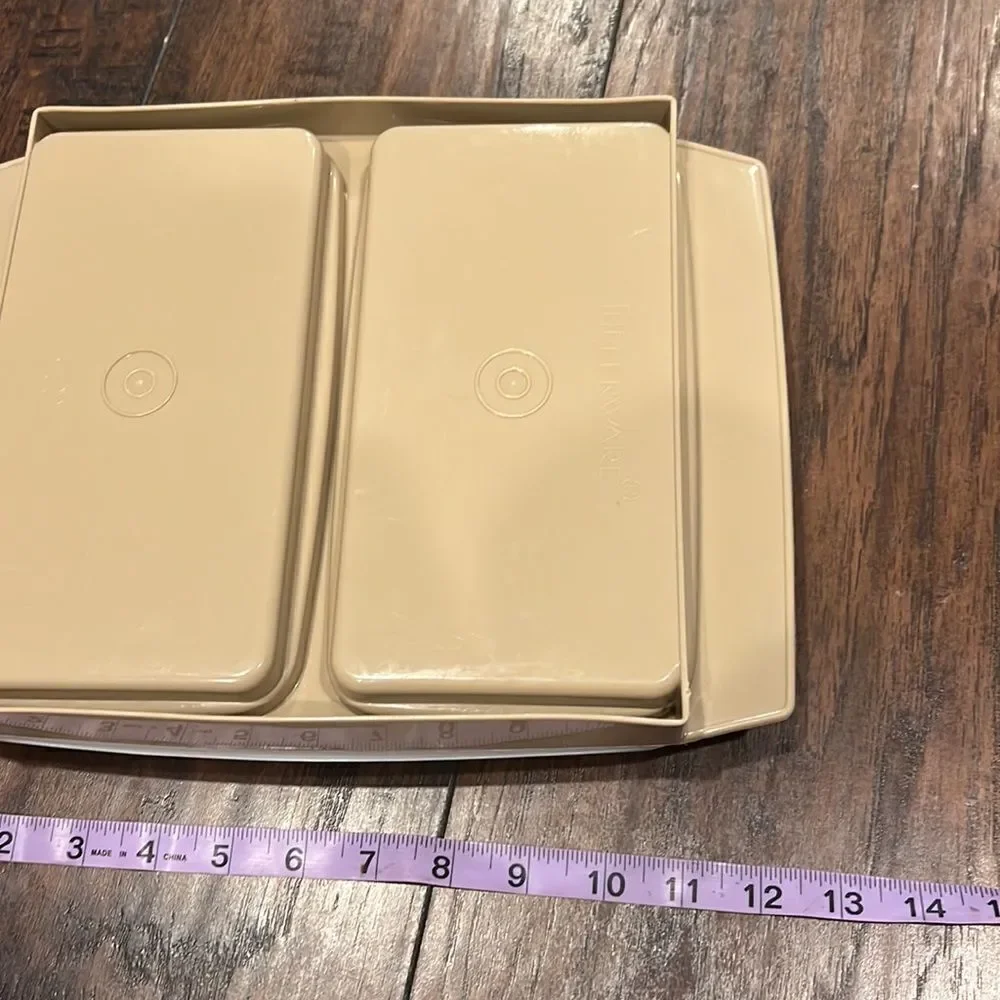 TUPPERWARE Vintage Deviled Egg‎ Keeper Carrier Tray With Lid Almond Tan  723-3